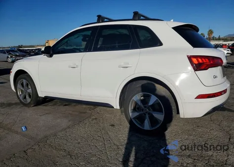 2020 Audi Q5 Premium z USA, uszkodzony, nr VIN WA1ANAFY7L2110121